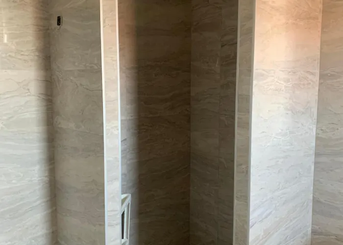 2 Et 1 Salon Pres De L'aeroport De Apartman Belgrád