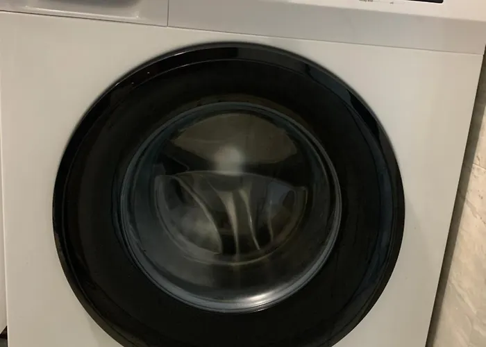 2 Et 1 Salon Pres De L'aeroport De *