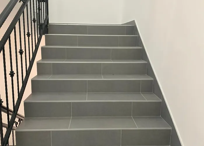 2 Et 1 Salon Pres De L'aeroport De Apartament Belgrad