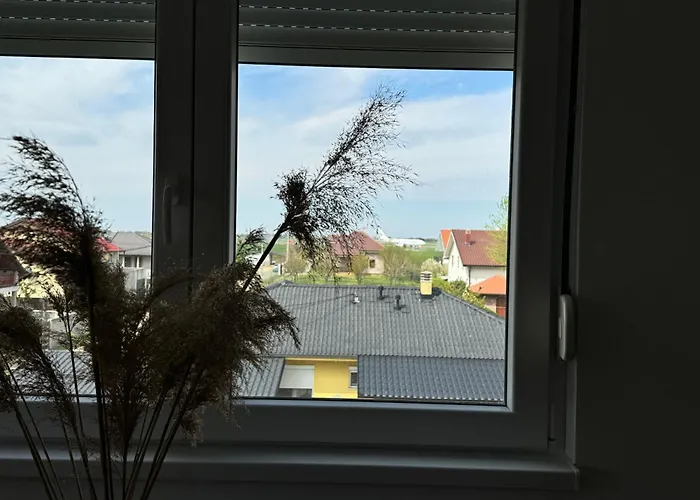 2 Et 1 Salon Pres De L'aeroport De Apartman *