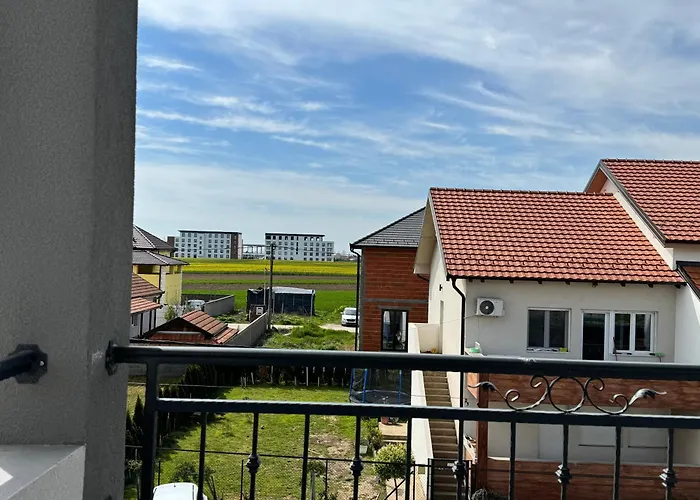 2 Et 1 Salon Pres De L'aeroport De Apartman