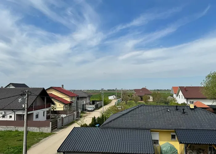 Apartament 2 Et 1 Salon Pres De L'aeroport De *